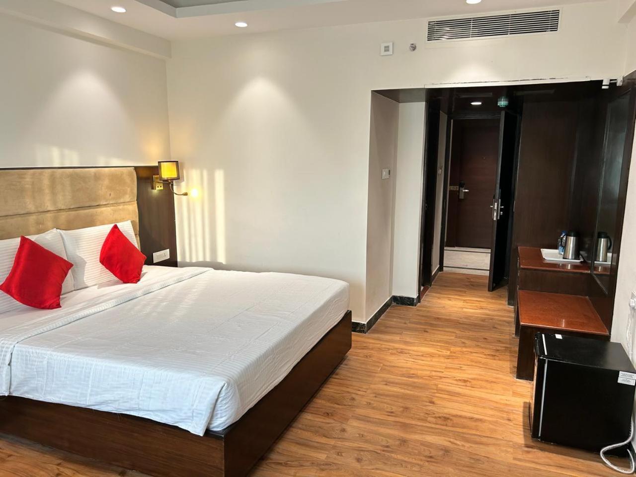 Royal Regency Hotel