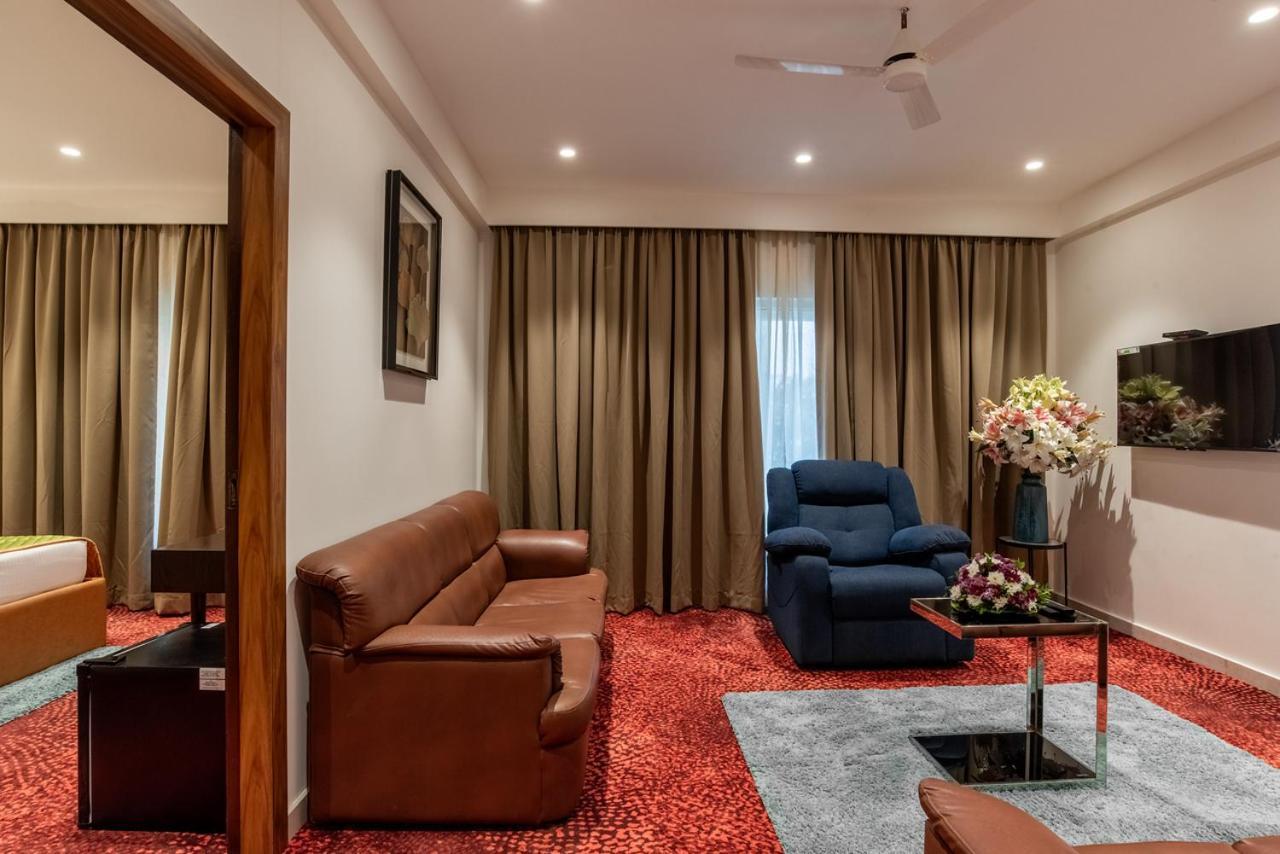 Royal Regency Hotel 3*